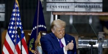 Ο Αμερικανός πρόεδρος Ντόναλντ Τραμπ στη Τζόρτζια των ΗΠΑ (φωτ.: EPA/ ERIK S. LESSER)