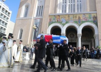 Με τις τιμές που της αρμόζουν κηδεύτηκε σήμερα η η βυζαντινολόγος και πρύτανης Ελένη Γλύκατζη - Αρβελέρ  (φωτ.: Δημήτρης Παπαμήτσος/ Γρ. Τύπου Πρωθυπουργού/ EUROKINISSI)