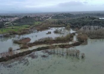 Πλημμυρισμένες περιοχές γύρω από τον Λούρο ποταμό (φωτ.: epiruspost.gr)
