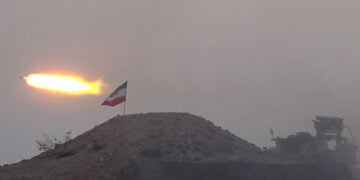 Άσκηση με πραγματικούς πυραύλους στον Περσικό, από τους Φρουρούς της Επανάστασης. Δευτέρα 16 Φεβρουαρίου 2026 (φωτ.: Sepahnews)