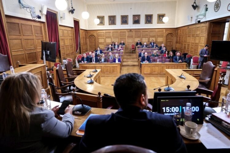 Συζήτηση και έγκριση του πορίσματος στην Εξεταστική Επιτροπή της Βουλής, «Για τη διερεύνηση όλων των ζητημάτων που έχουν ανακύψει σχετικά με τη λειτουργία του Οργανισμού Πληρωμών και Ελέγχου Κοινοτικών Ενισχύσεων Προσανατολισμού και Εγγυήσεων (Ο.Π.Ε.Κ.Ε.Π.Ε), με γνώμονα την ανάδειξη τυχόν ευθυνών και την αποκατάσταση της αξιοπιστίας του συστήματος πληρωμής των αγροτικών ενισχύσεων, ώστε να αποτελεί έναν αξιόπιστο, αποτελεσματικό και δίκαιο μηχανισμό για όλους τους παράγωγους της χώρας» (φωτ.: Γιάννης Παναγόπουλος/ EUROKINISSI)