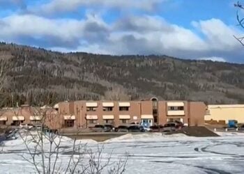 Το σχολείο όπου σημειώθηκε η αιματηρή επίθεση (φωτ.: glomex)