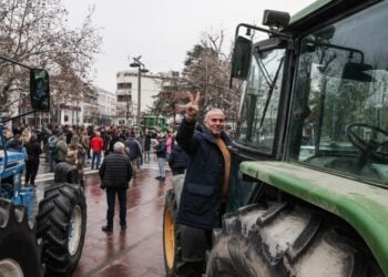 Στιγμιότυπο από διαμαρτυρία κτηνοτρόφων και αγροτών τον περασμένο Ιανουάριο στη Λάρισα (φωτ.: EUROKINISSI)