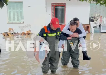 Απεγκλωβισμός από την οδό Παπαγεωργίου στον Πύργο, Πέμπτη 5 Φεβρουαρίου 2026 (φωτ.: ilialive.gr)