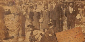 Απόκριες στον Πόντο, 1920 (φωτ.: Αρχείο Ιωάννας Πασαλίδου / the-hellenic-mosaic.gr)