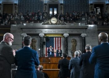 Ο αμερικανός πρόεδρος Ντόναλντ Τραμπ στη διάρκεια της ομιλίας του στο Καπιτώλιο (φωτ.: EPA/Kenny Holston/POOL)