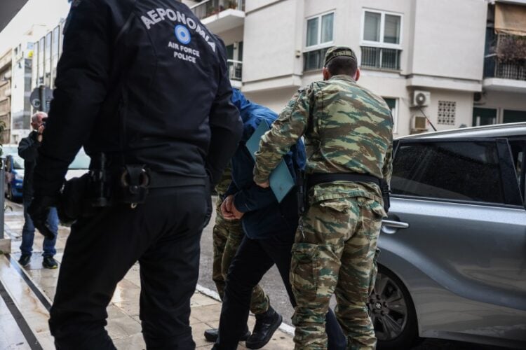 Απολογία, στο Αεροδικείο Αθηνών, του 54χρονου σμηνάρχου που κατηγορείται για κατασκοπεία υπέρ της Κίνας (φωτ.: Σωτήρης Δημητρόπουλος/EUROKINISSI)