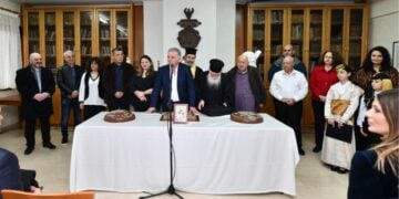 Ο πρόεδρος της Ένωσης Ποντίων Πιερίας Κ. Παπουτσίδης απευθύνεται στα μέλη του σωματείου (φωτ.: Ένωση Ποντίων Πιερίας/Βασίλης Κηπόπουλος)