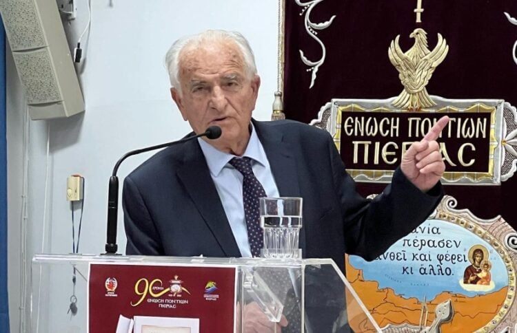 Ο Γιώργος Παρχαρίδης σε παλιότερη επίσκεψή του στην Ένωση Ποντίων Πιερίας (φωτ.: Ένωση Ποντίων Πιερίας)