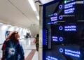 Ηλεκτρονική πινακίδα στο σταθμό του μετρό Σύνταγμα (φωτ. αρχείου: EUROKINISSI/Μιχάλης Παπανικολάου)