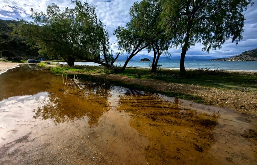 Έντονες καιρικές συνθήκες στην ευρύτερη περιοχή του Ναυπλίου με δυνατούς ανέμους, Παρασκευή 30 Ιανουαρίου 2026 (φωτ.: ΑΠΕ-ΜΠΕ / Ευάγγελος Μπουγιώτης)