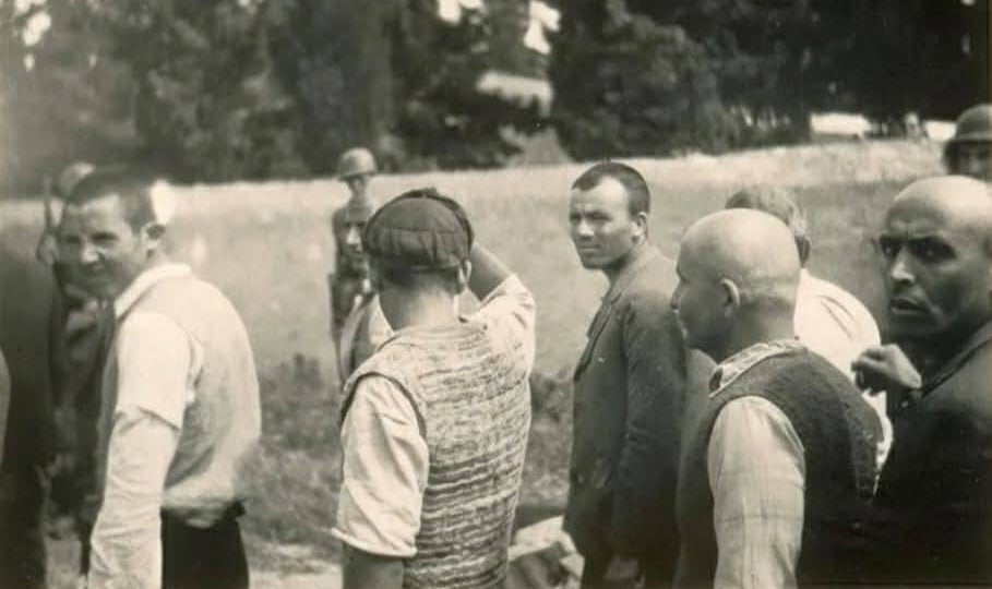 Βαδίζοντας προς «τον τοίχο της Καισαριανής»