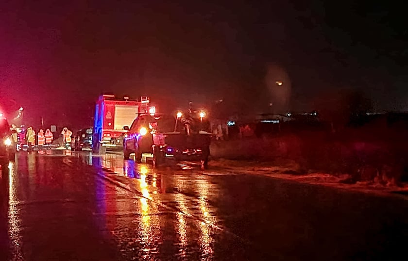 Από τις προσπάθειες εντοπισμού του άτυχου οδηγού (φωτ.: EUROKINISSI / «Παρατηρητής της Θράκης»)