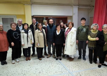 Αναμνηστική φωτογραφία μετά την εκδήλωση (φωτ.:  Facebook / Σύλλογος Ποντίων Μακροχωρίου)