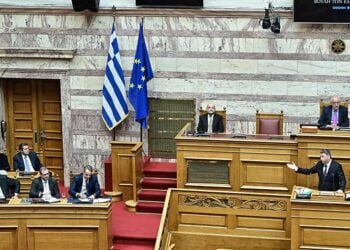 Ανδρουλάκης και Μητσοτάκης στη Βουλή, στην «Ώρα του πρωθυπουργού», Παρασκευή 27 Φεβρουαρίου 2026 (φωτ.: EUROKINISSI / Μιχάλης Καραγιάννης)