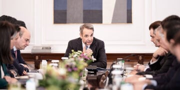 Συνεδρίαση, υπό τον Κυριάκο Μητσοτάκη, του Κυβερνητικού Συμβουλίου Οικονομικής Πολιτικής, στο Μέγαρο Μαξίμου.  Τρίτη 24 Φεβρουαρίου 2026 (φωτ.: Γραφείο Τύπου Πρωθυπουργού / Δημήτρης Παπαμήτσος)