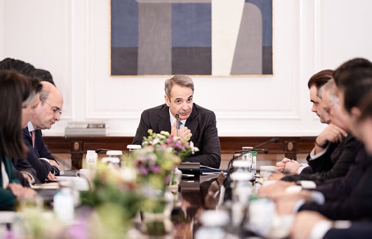 Συνεδρίαση, υπό τον Κυριάκο Μητσοτάκη, του Κυβερνητικού Συμβουλίου Οικονομικής Πολιτικής, στο Μέγαρο Μαξίμου.  Τρίτη 24 Φεβρουαρίου 2026 (φωτ.: Γραφείο Τύπου Πρωθυπουργού / Δημήτρης Παπαμήτσος)