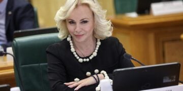 Η Όλγα Κοβιτίδη στο Ομοσπονδιακό Συμβούλιο της Ρωσίας (φωτ.: council.gov.ru)