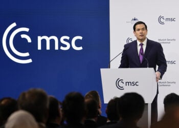 Ο Μάρκο Ρούμπιο στο βήμα της 62ης Διάσκεψης του Μονάχου για την Ασφάλεια, Σάββατο 14 Φεβρουαρίου 2026 (φωτ.: EPA / Ronald Wittek)