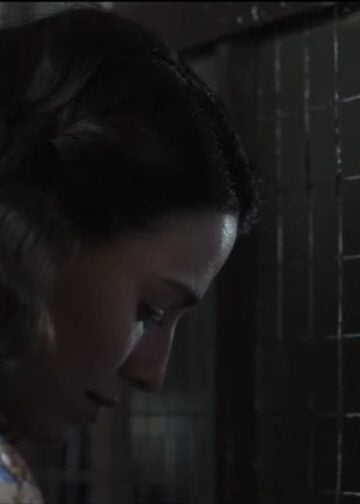 Εικόνα από την κινηματογραφική ταινία «Το Τελευταίο Σημείωμα» σε σενάριο Ιωάννας Καρυστιάνη και Παντελή Βούλγαρη που υπογράφει και τη σκηνοθεσία (πηγή:  youtube.com/ @TanweerGreece)