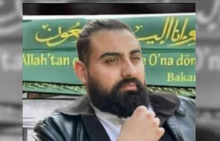 Ο Τούρκος ελεγκτής Σερκάν Σ που φέρεται να ξυλοκοπήθηκε μέχρι θανάτου από τον 26χρονο Έλληνα (φωτ.: glomex)