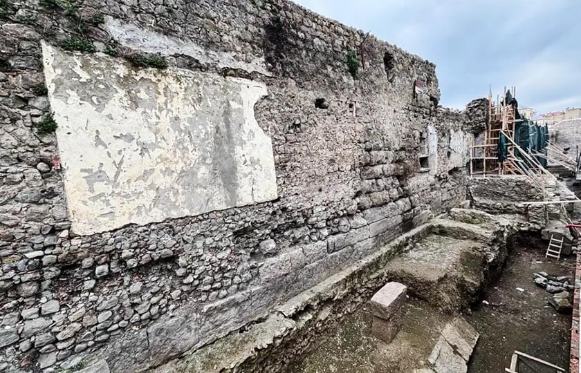 Θαμμένος σχεδόν 8 μέτρα κάτω από τη σύγχρονη Τραπεζούντα βρέθηκε ο αρχαίος ποτάμιος λιμένας, ο τρίτος γνωστός σε όλο τον κόσμο (φωτ.: IHA)