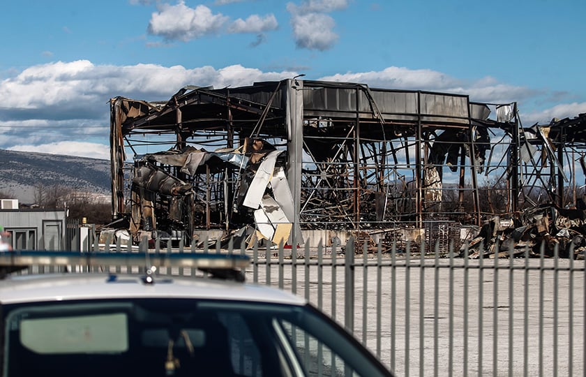 Οι κατεστραμμένες εγκαταστάσεις στην μπισκοτοβιομηχανία «Βιολάντα» (φωτ.: EUROKINISSI / Θανάσης Καλλιάρας)
