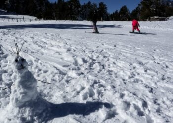 Χιόνια στο Ελατοχώρι Πιερίας (φωτ. αρχείου: EUROKINISSI)