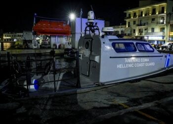 Σκάφος του Λιμενικού στο λιμάνι της Χίου (φωτ.: EUROKINISSI/Κώστας Αναγνώστου)