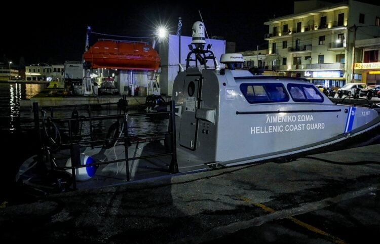 Σκάφος του Λιμενικού στο λιμάνι της Χίου (φωτ.: EUROKINISSI/Κώστας Αναγνώστου)