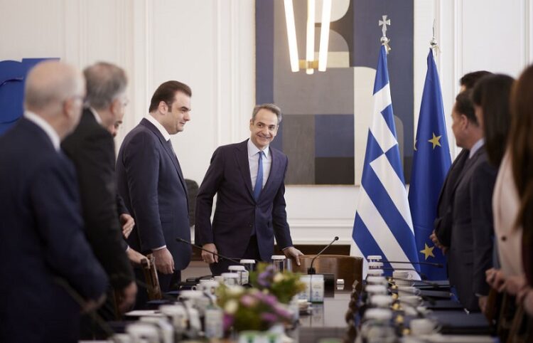 (ΞΕΝΗ ΔΗΜΟΣΙΕΥΣΗ) Ο πρωθυπουργός Κυριάκος Μητσοτάκης προεδρεύει στη συνεδρίαση του υπουργικού συμβουλίου στο Μέγαρο Μαξίμου, Αθήνα, Πέμπτη 26 Μαρτίου 2026.  ΑΠΕ-ΜΠΕ/ΓΡΑΦΕΙΟ ΤΥΠΟΥ ΠΡΩΘΥΠΟΥΡΓΟΥ/ΔΗΜΗΤΡΗΣ ΠΑΠΑΜΗΤΣΟΣ