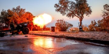 Ρίψη 21 χαιρετιστήριων βολών απο το πυροβολείο του Λυκαβηττού για την εθνική επέτειο της 25ης Μαρτίου 1821 (φωτ. αρχείου: ΚΩΣΤΑΣ ΤΖΟΥΜΑΣ / EUROKINISSI)