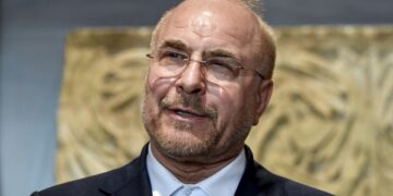 Ο πρόεδρος του ιρανικού Κοινοβουλίου Μοχάμαντ Μπαγκέρ Γκαλιμπάφ (φωτ. αρχείου: EPA/ WAEL HAMZEH)