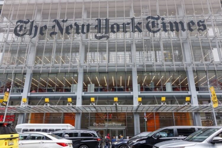 Το κτήριο της εφημερίδας New York Times (NYT) στη Νέα Υόρκη (φωτ.: EPA/ SARAH YENESEL)