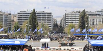 Σε εξέλιξη η στρατιωτική παρέλαση στην Αθήνα για την εθνική επέτειο της 25ης Μαρτίου 1821 (φωτ.: Γιώργος Κονταρίνης/EUROKINISSI)