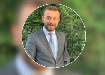 Ο Adam Ekiz (φωτ.: Instagram/beskoyluademekiz)