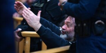 Ο Γιάννης Λαγός αντέδρασε έντονα κατά τη διάρκεια της εισαγγελικής αγόρευσης (φωτ.: EUROKINISSI/Τατιάνα Μπόλαρη)