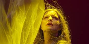 Η Μαρία Κίτσου στην παράσταση «Η Δούκισσα της Πλακεντίας» (φωτ. Γκέλυ Καλαμπάκα/ facebook.com/tagaristheatre)