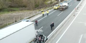 Εικόνα από το σημείο του τραγικού δυστυχήματος (φωτ.: glomex)