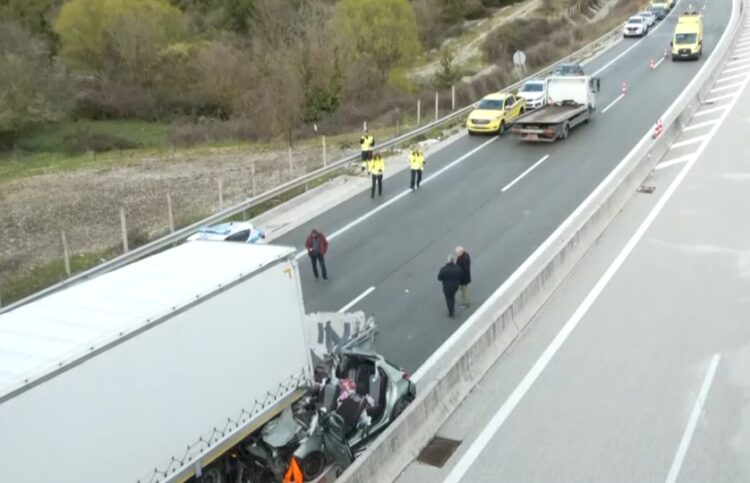 Εικόνα από το σημείο του τραγικού δυστυχήματος (φωτ.: glomex)