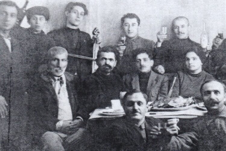 Έλληνες του Μπακού το 1920 (πηγή: azerhistory.com)