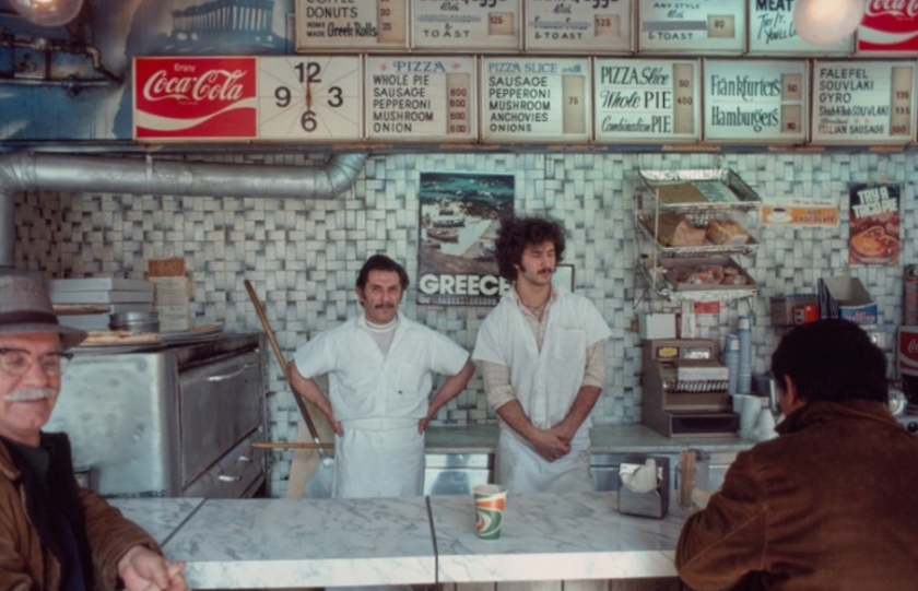 Χαρακτηριστική αφίσα της Ελλάδας σε ένα από τα diners των μεταναστών τη δεκαετία του '70 (φωτ.: Δημόσια Βιβλιοθήκη της Νέας Υόρκης)