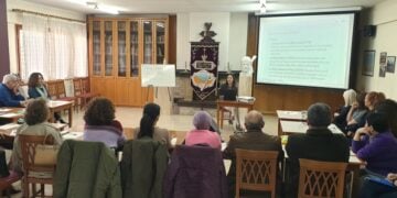 Στιγμιότυπο από το πρώτο μάθημα του τμήματος ενηλίκων της Ένωσης Ποντίων Πιερίας (φωτ.: Ένωση Ποντίων Πιερίας)