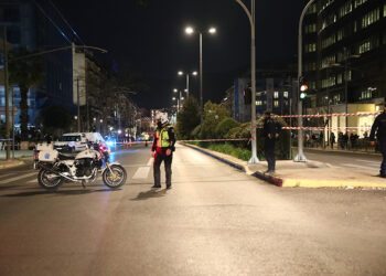 Κλειστή η λεωφόρος Αλεξάνδρας στο ύψος της ΓΑΔΑ, λόγω του άνδρα με της χειροβομβίδες. Παρασκευή 6 Μαρτίου 2026 (φωτ.: EUROKINISSI / Δανάη Δαυλοπούλου)