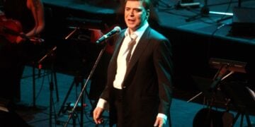 Ο Γιώργος Μαρίνος σε συναυλία αφιερωμένη στον Μάνο Χατζιδάκι το 2007 (φωτ.: EUROKINISSI/Βάσιος Χασιάλης)