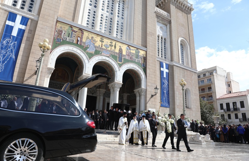 Η ταφή της Μαρινέλλας έγινε σε στενό οικογενειακό κύκλο (φωτ.: EUROKINISSI)