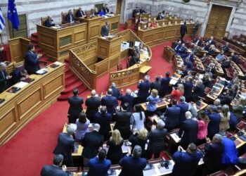 Ο Κυριάκος Μητσοτάκης στο βήμα της Βουλής (φωτ.: EUROKINISSI/Γιώργος Κονταρίνης)