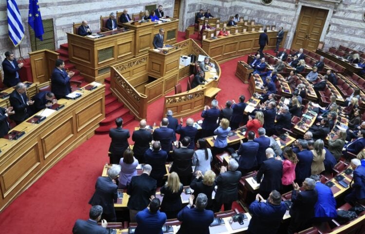 Ο Κυριάκος Μητσοτάκης στο βήμα της Βουλής (φωτ.: EUROKINISSI/Γιώργος Κονταρίνης)