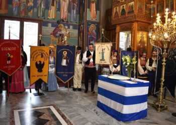 Εκπρόσωποι συλλόγων στο μνημόσυνο για τα θύματα της Γενοκτονίας των Θρακών, από Βούλγαρους και Νεότουρκους. Κυριακή 22 Μαρτίου 2026 (φωτ.: Flickr / ΙΜ Μαρωνείας)