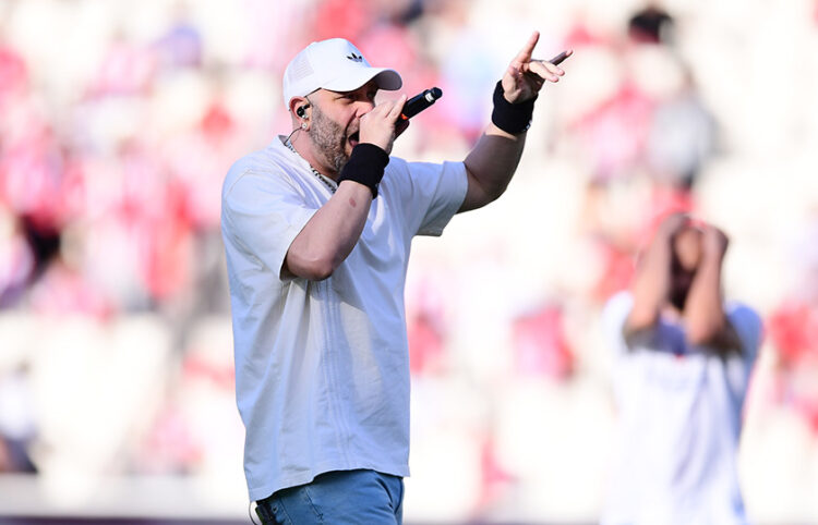 Ο Μιχάλης Κουινέλης στον τελικό του Κυπέλου Ελλάδος 2024-5, ανάμεσα στον ΟΦΗ και στον Ολυμπιακό. 17 Μαΐου 2025 (φωτ.: EUROKINISSI / Klodian Lato)